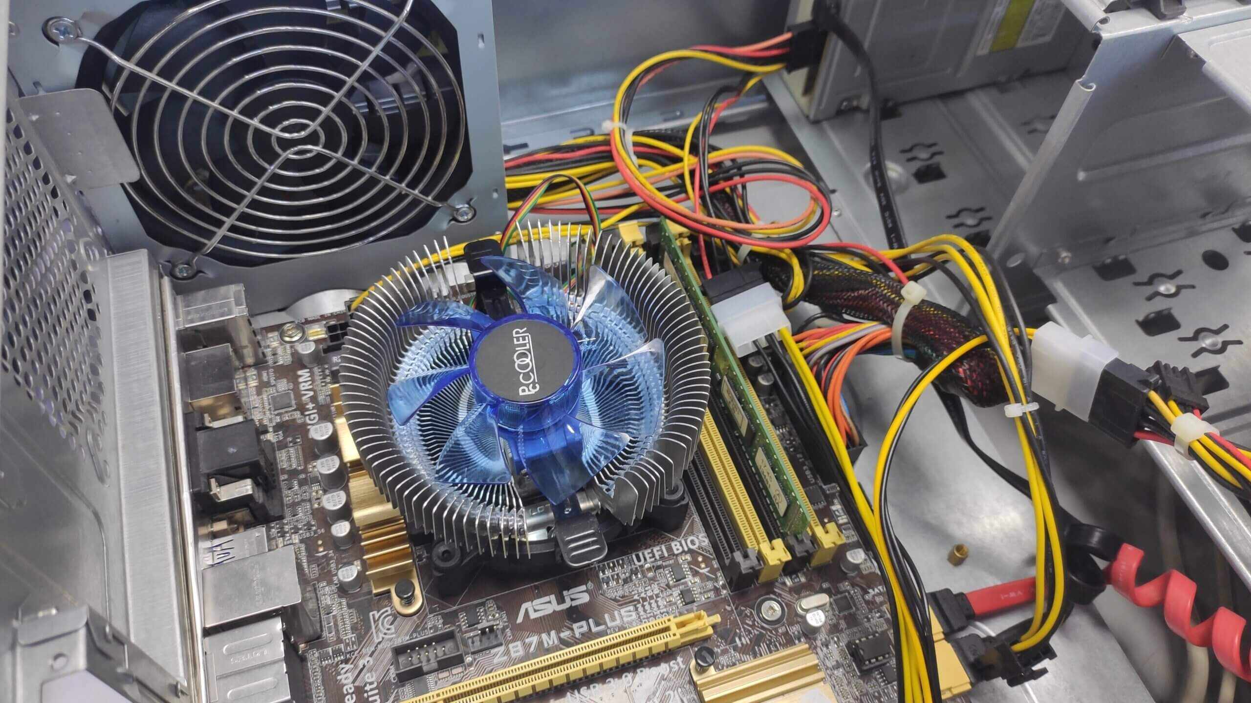 Чистка компьютера от пыли